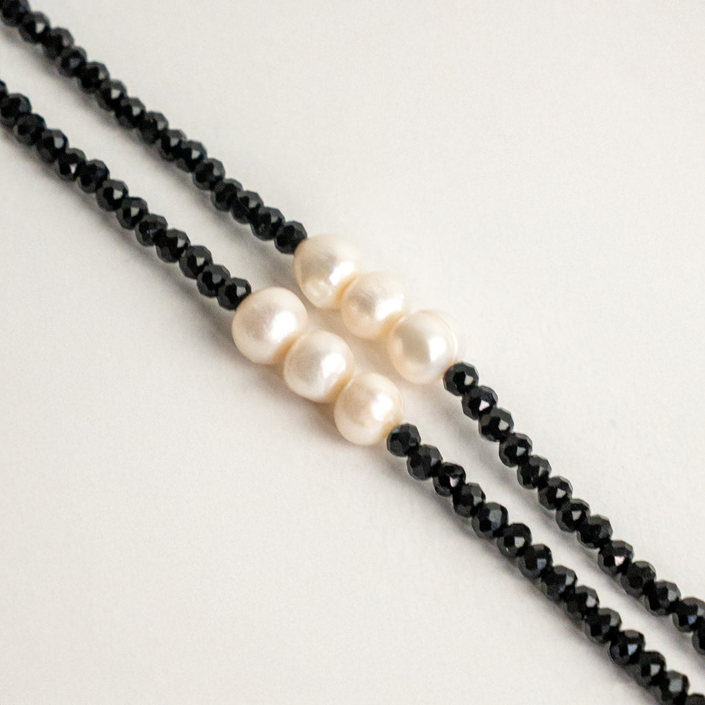 Corbatin 3 perlas negro
