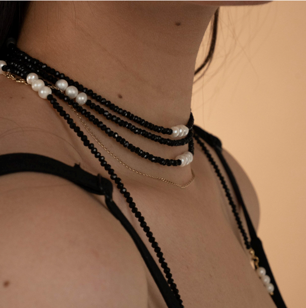 Corbatin 3 perlas negro